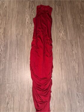 Sleek Sleeveless Red Maxi Dress